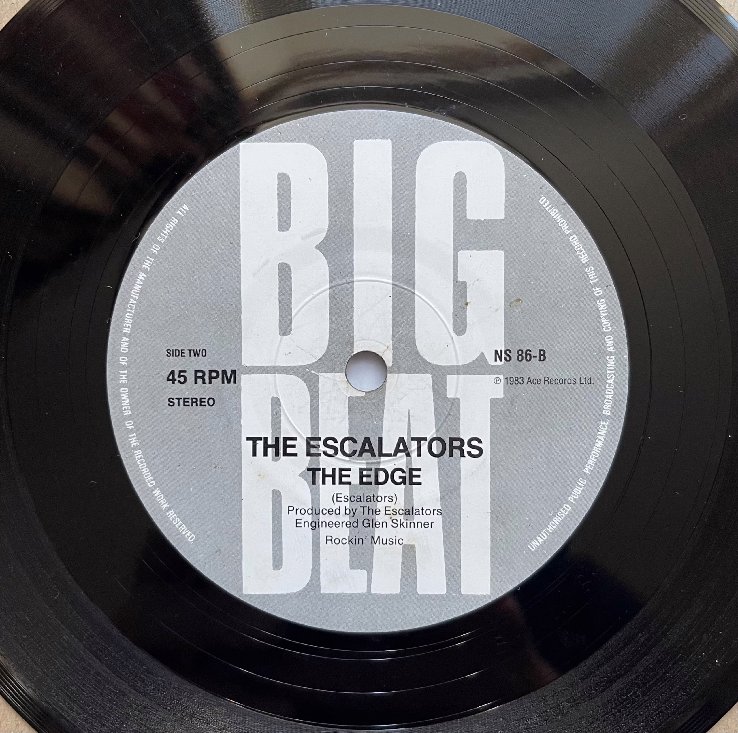 The Escalators – Something's Missing